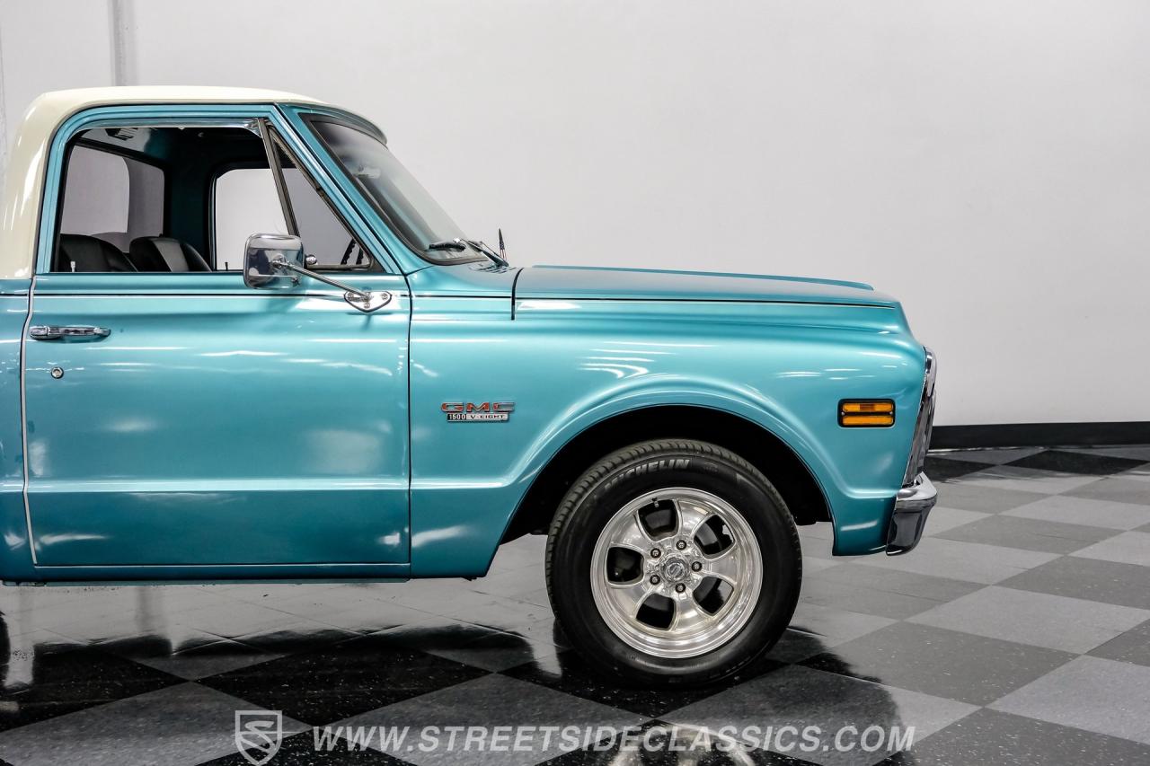 1969 GMC C10 Stepside Restomod