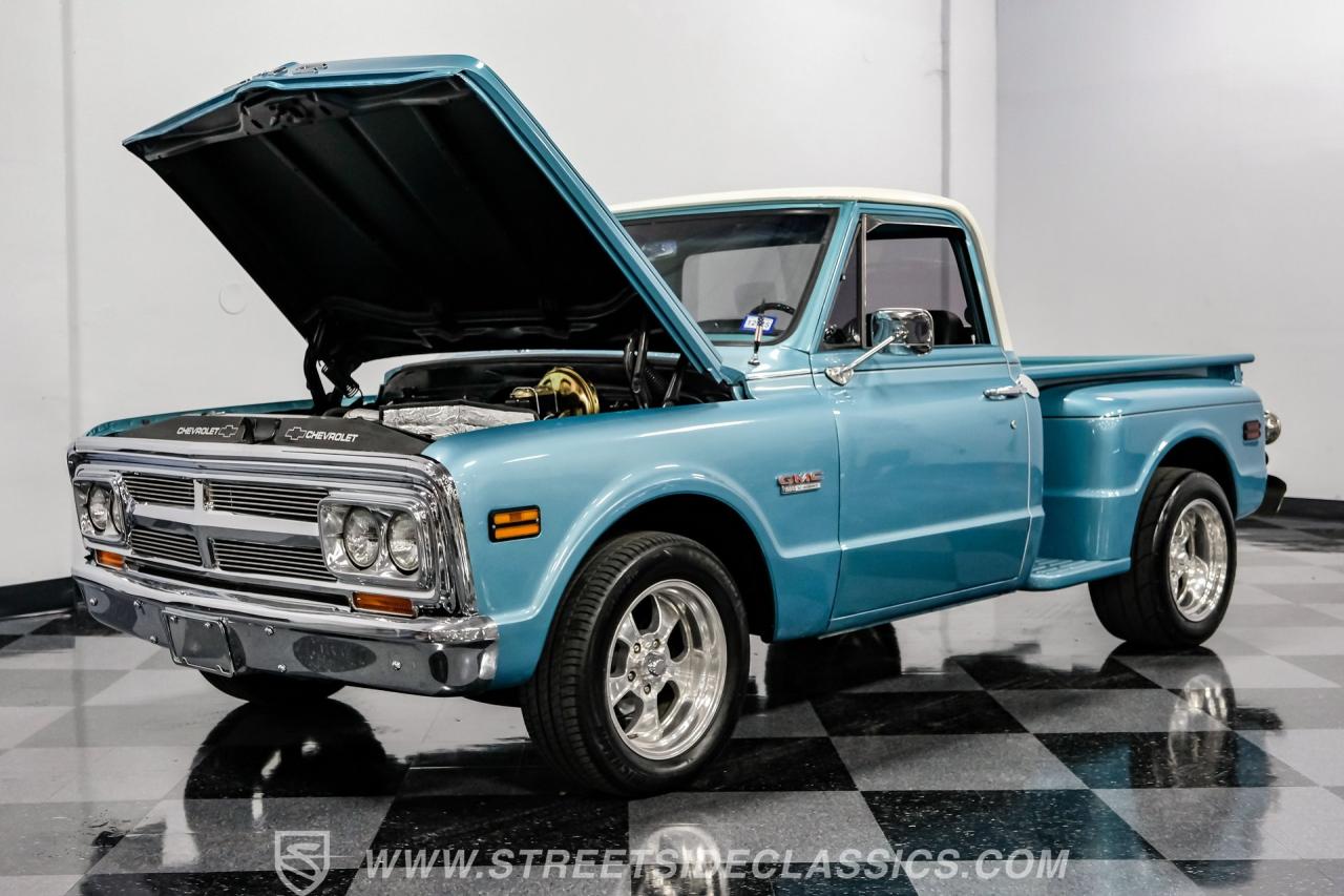 1969 GMC C10 Stepside Restomod
