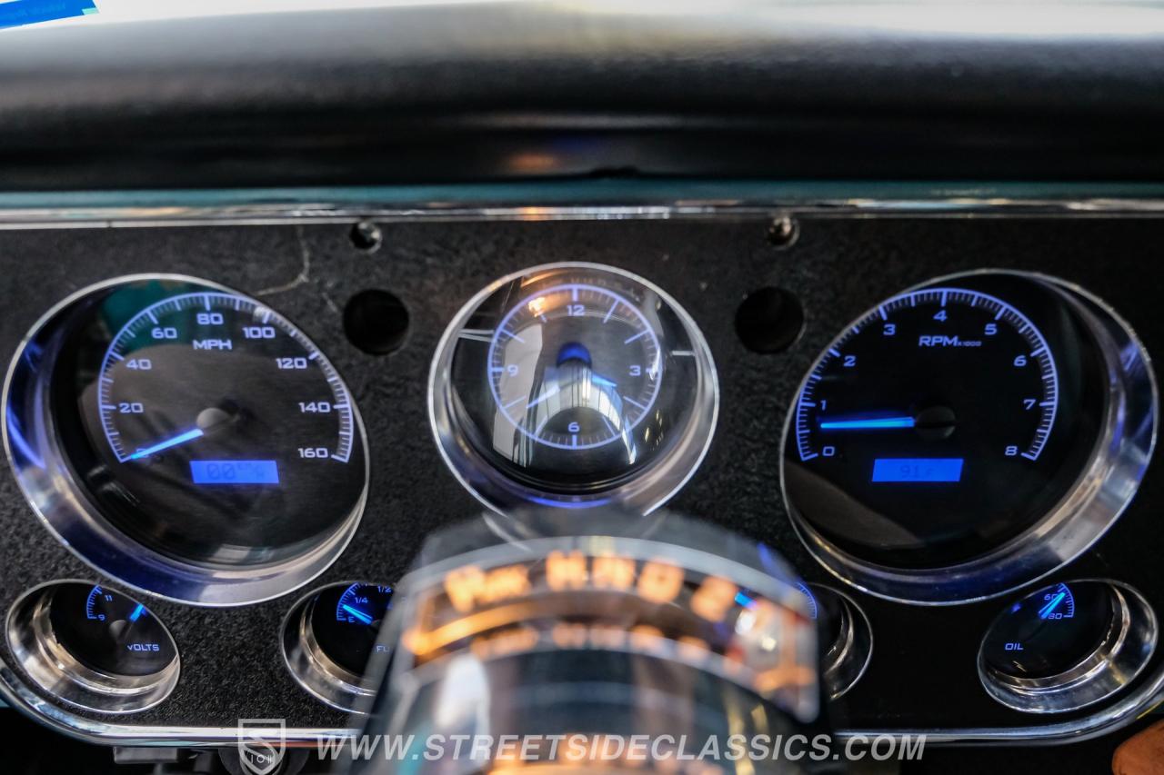 1969 GMC C10 Stepside Restomod