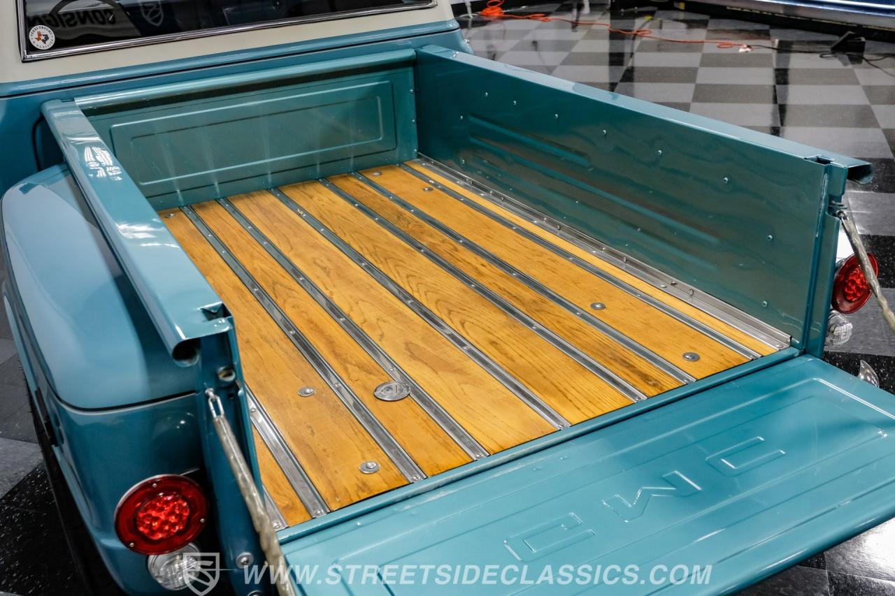 1969 GMC C10 Stepside Restomod