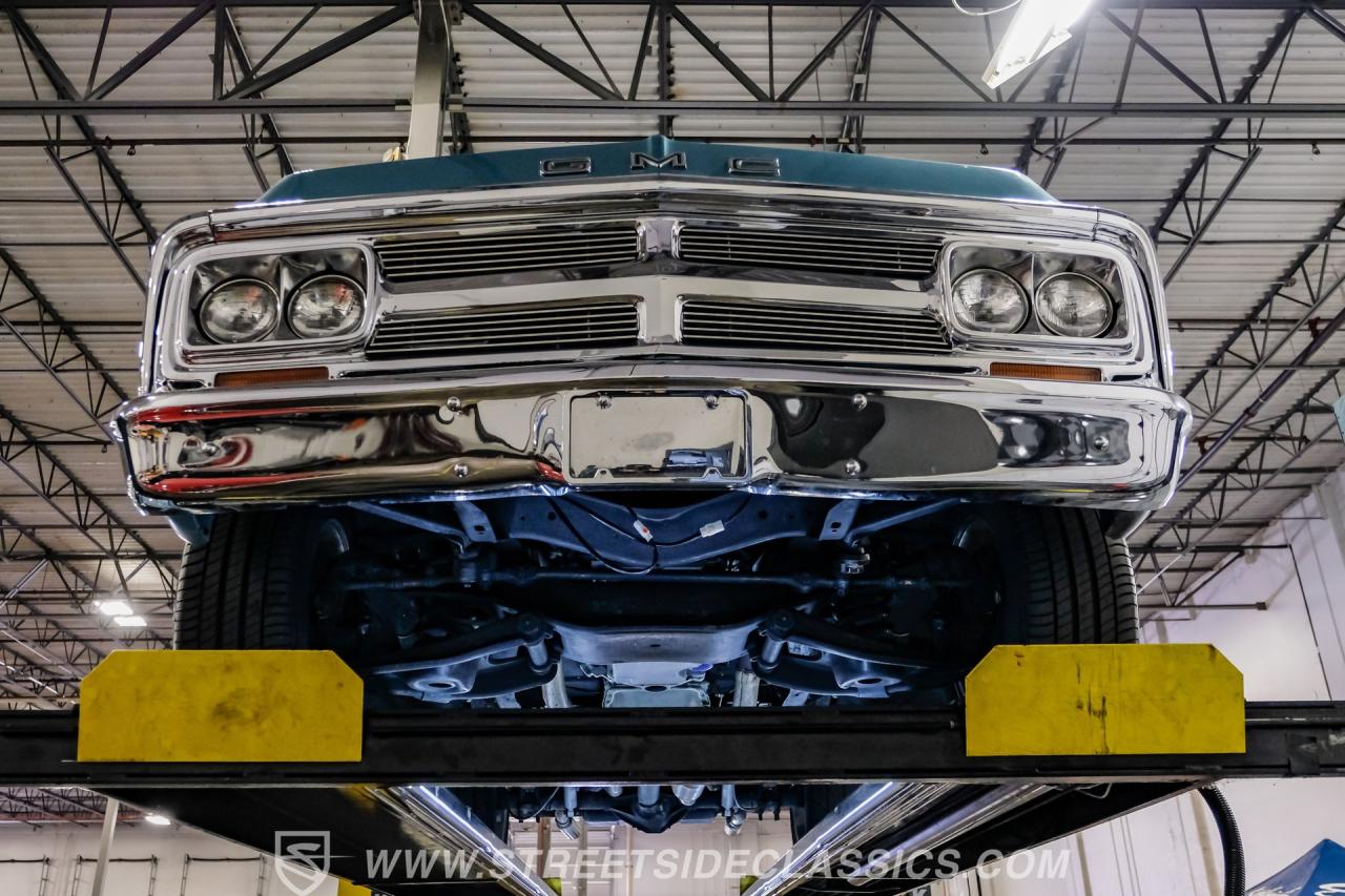 1969 GMC C10 Stepside Restomod