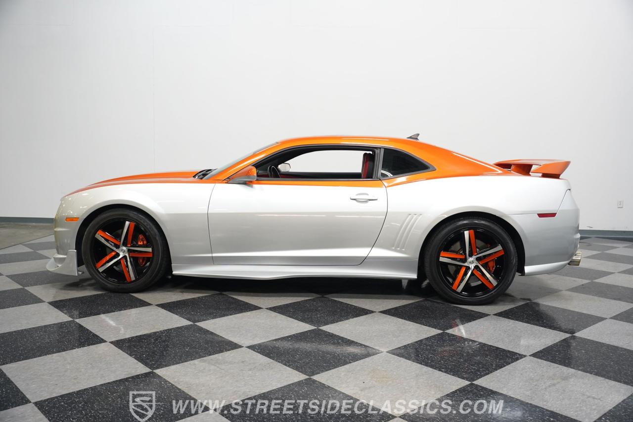 2011 Chevrolet Camaro 2SS Custom