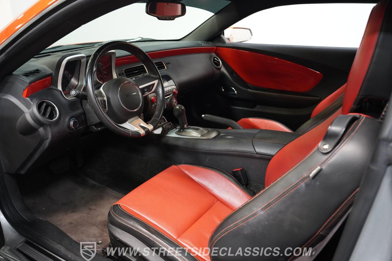 2011 Chevrolet Camaro 2SS Custom