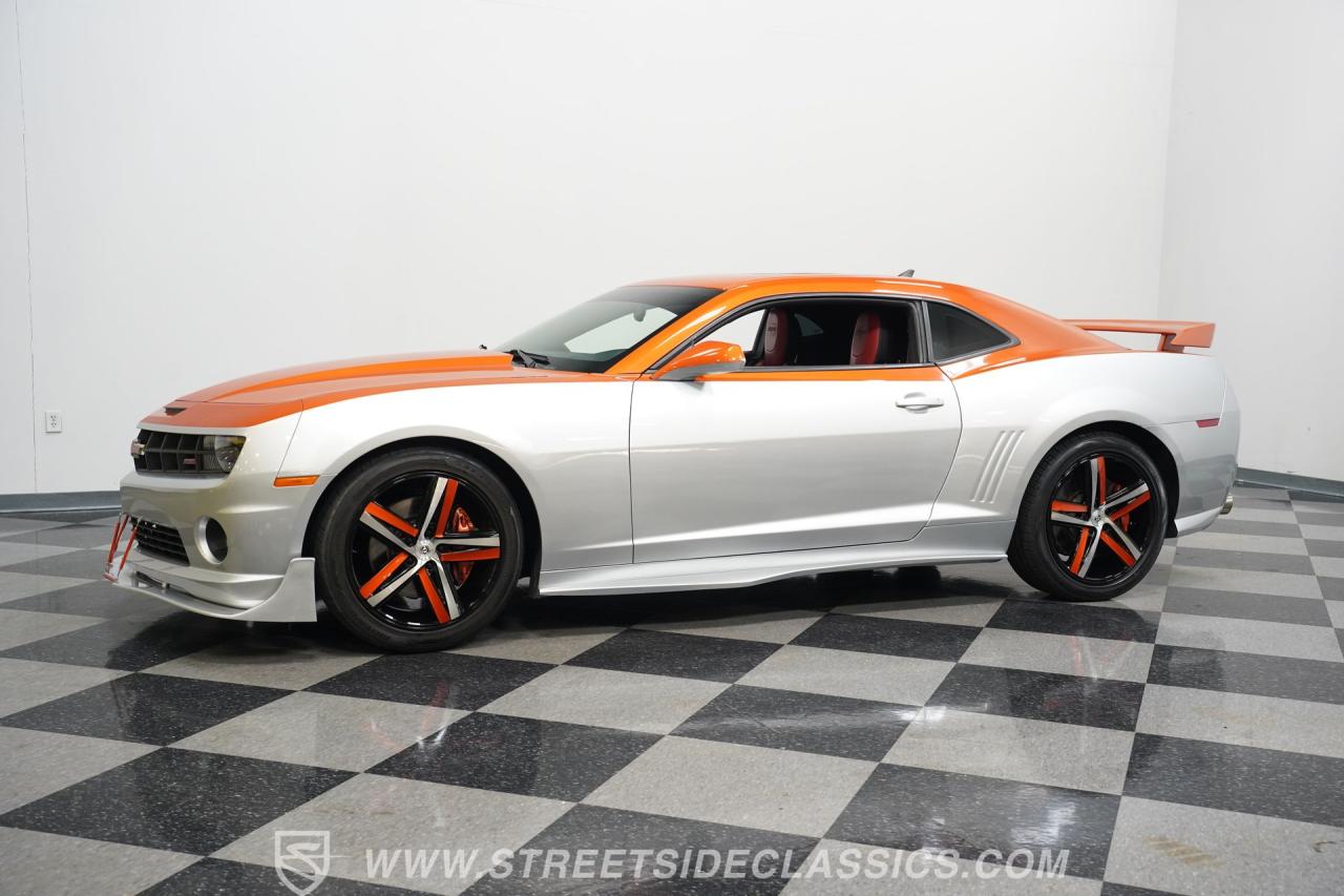 2011 Chevrolet Camaro 2SS Custom