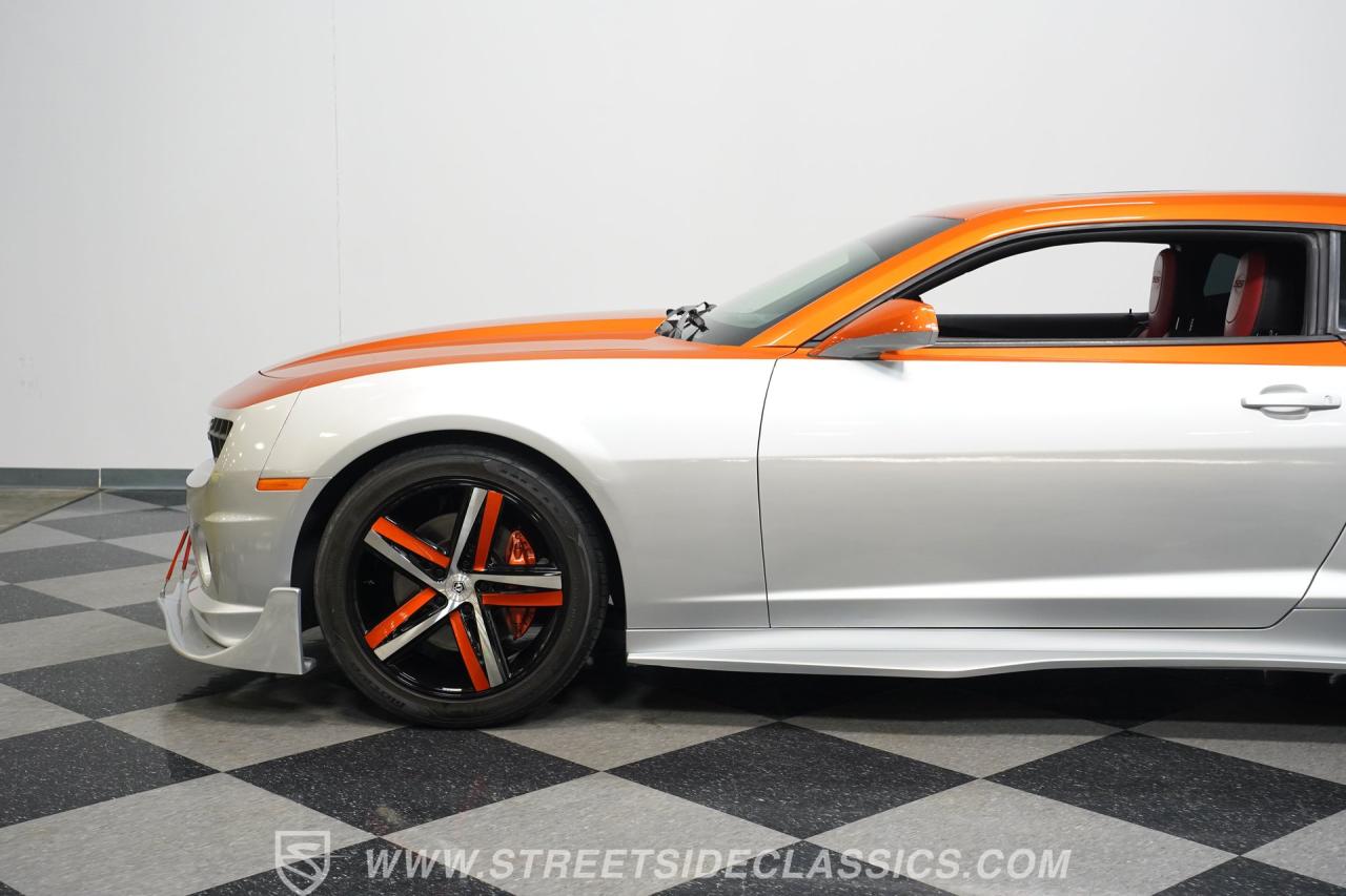 2011 Chevrolet Camaro 2SS Custom