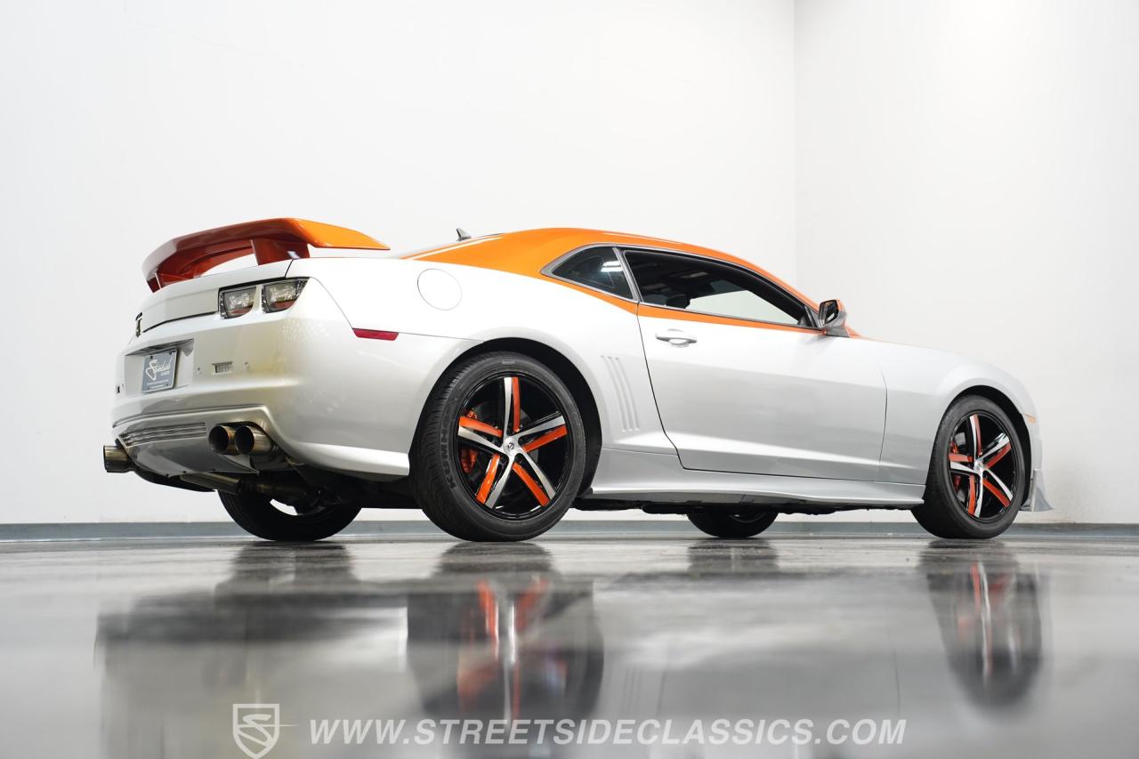 2011 Chevrolet Camaro 2SS Custom