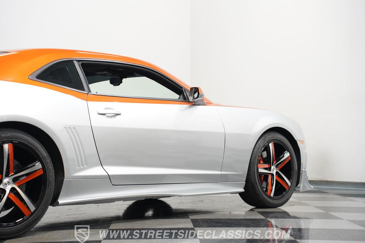 2011 Chevrolet Camaro 2SS Custom