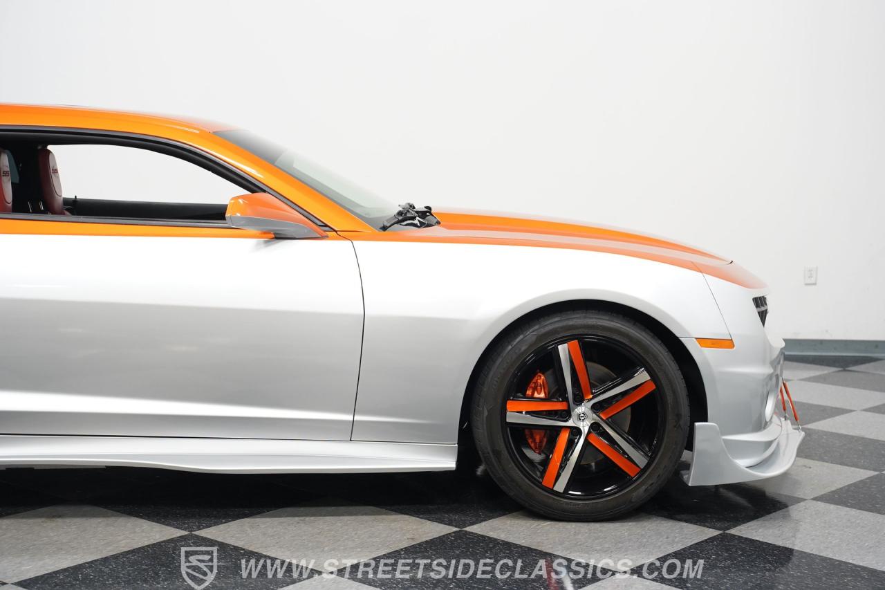 2011 Chevrolet Camaro 2SS Custom