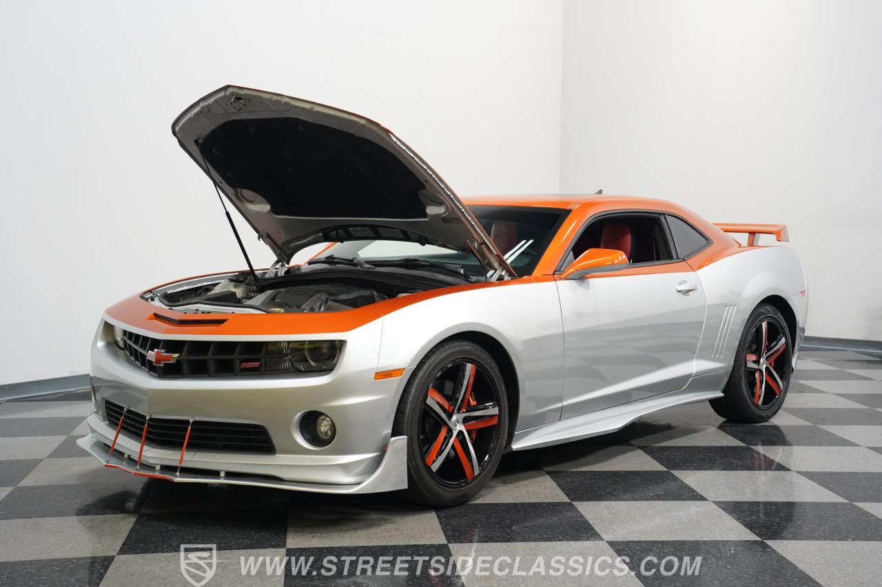 2011 Chevrolet Camaro 2SS Custom