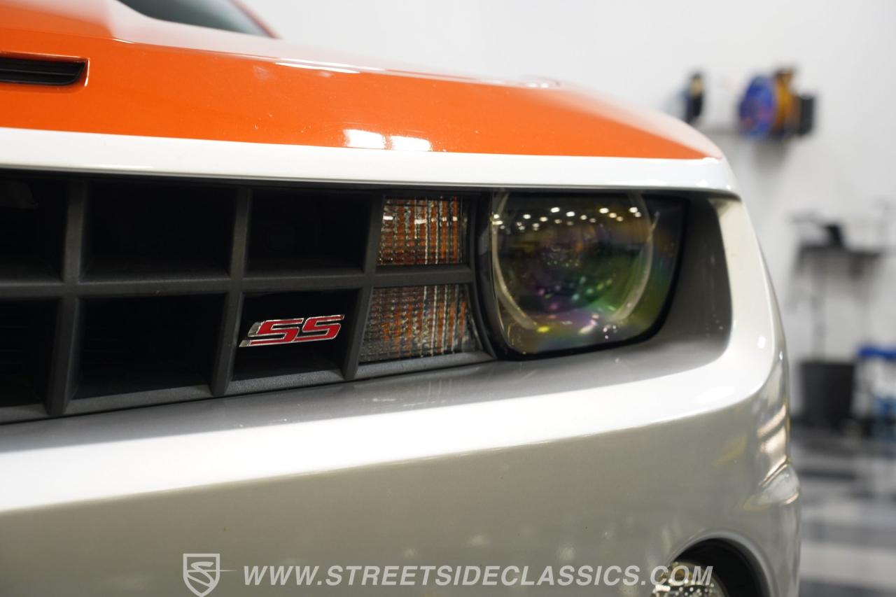 2011 Chevrolet Camaro 2SS Custom