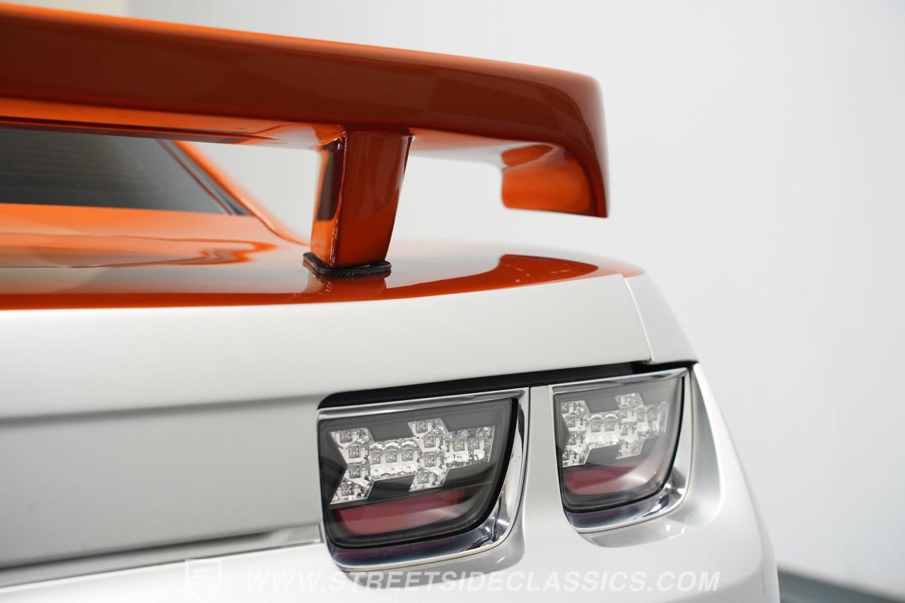 2011 Chevrolet Camaro 2SS Custom