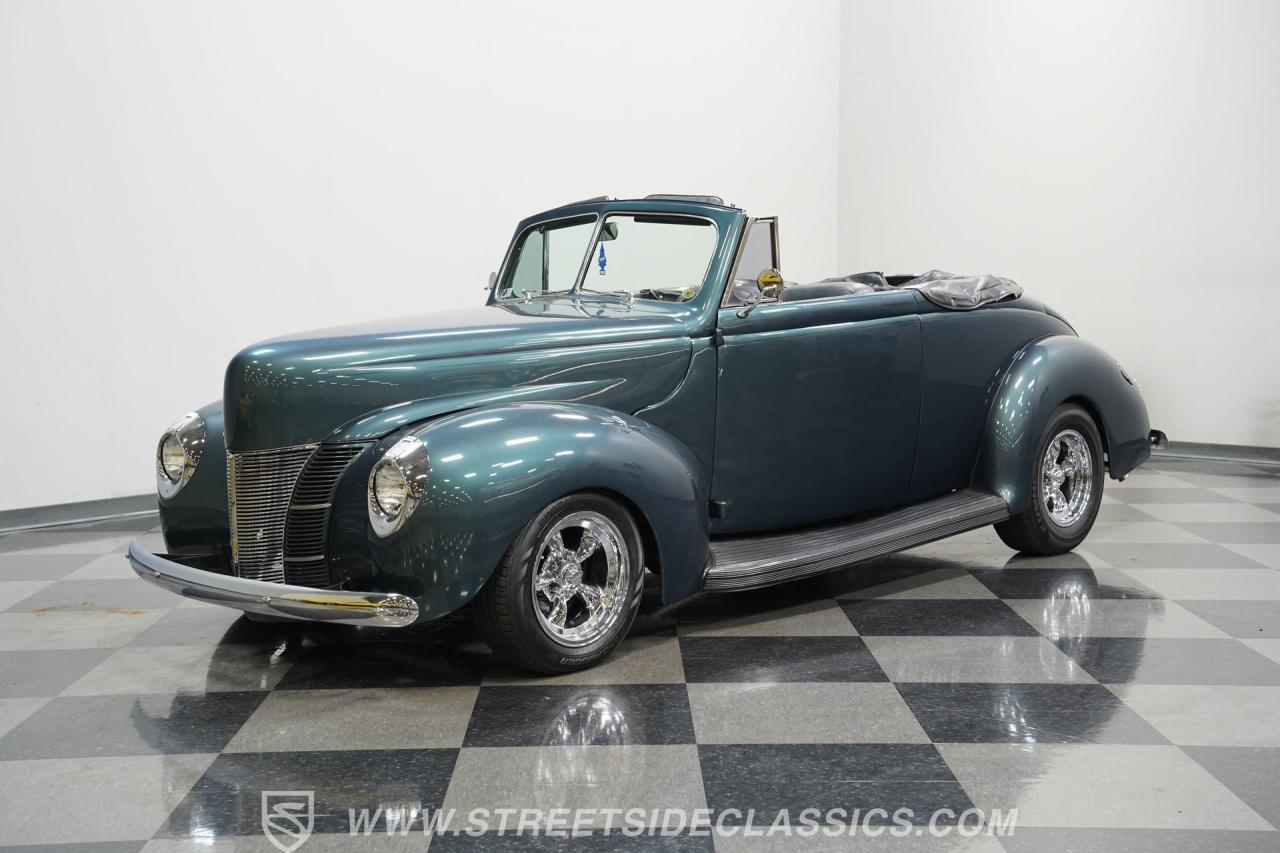 1940 Ford Deluxe Convertible