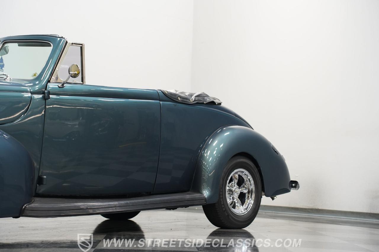 1940 Ford Deluxe Convertible