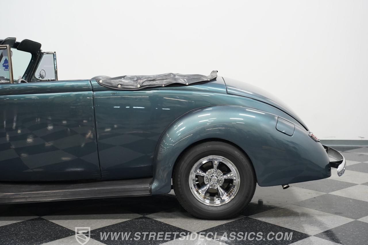 1940 Ford Deluxe Convertible