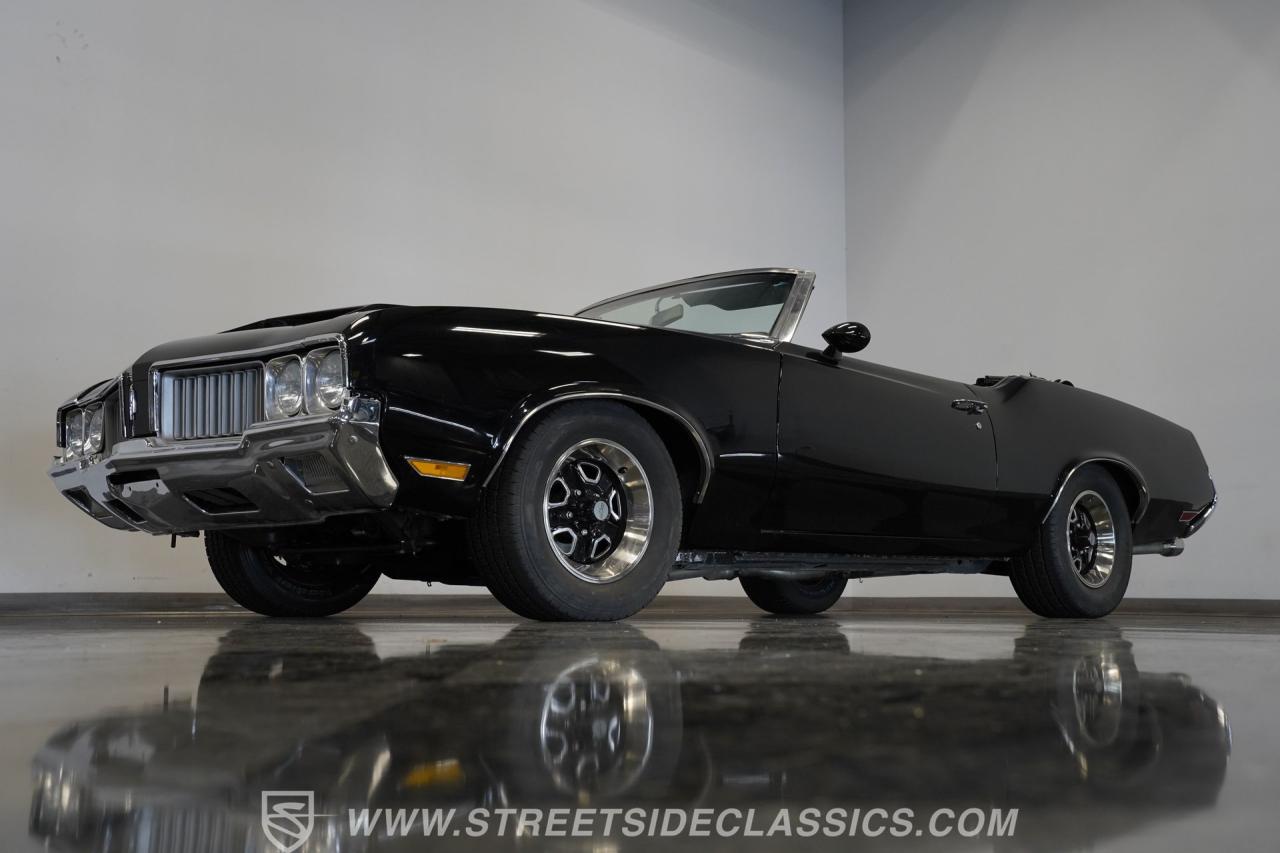 1970 Oldsmobile Cutlass Supreme Convertible