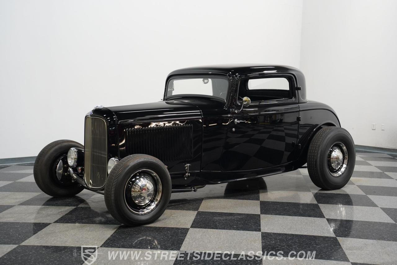 1932 Ford 3-Window Coupe