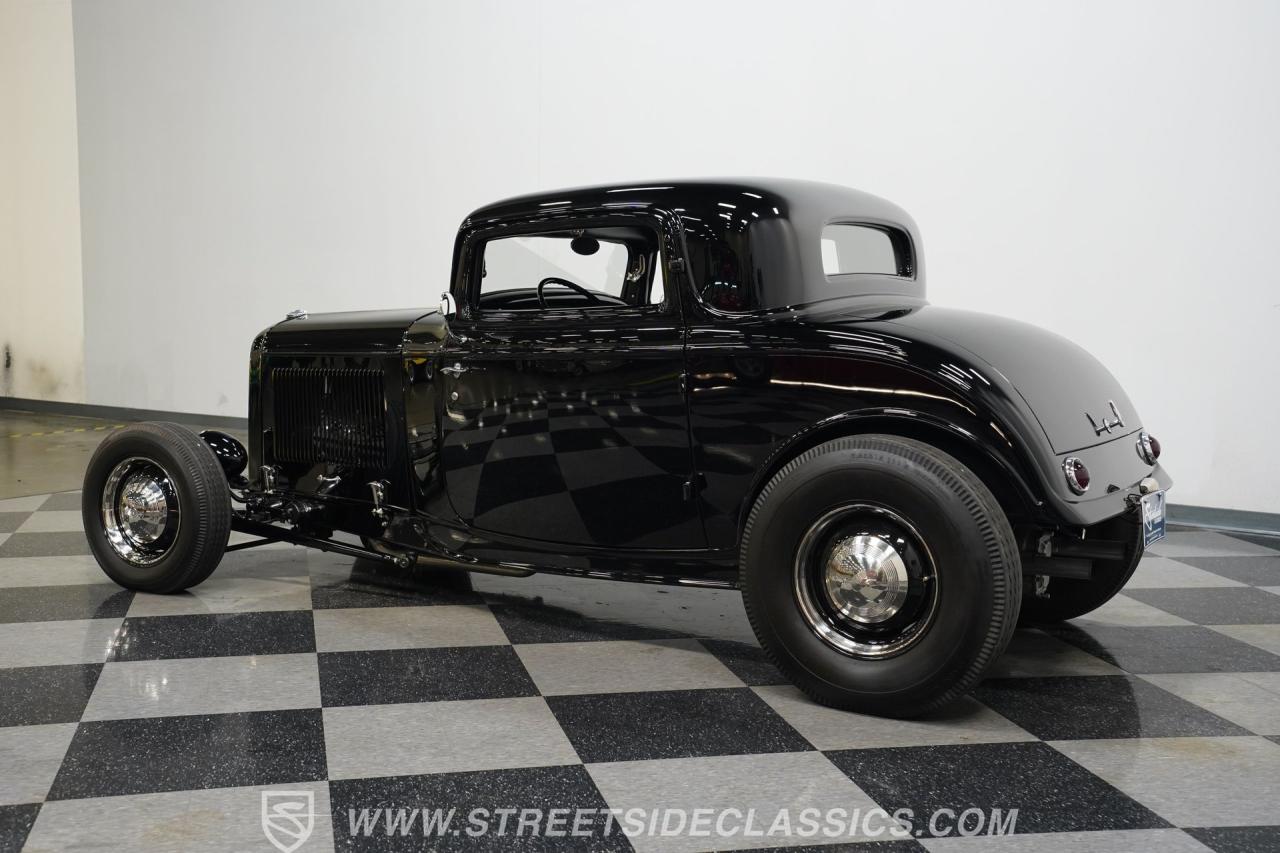 1932 Ford 3-Window Coupe