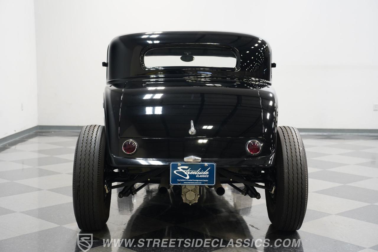 1932 Ford 3-Window Coupe