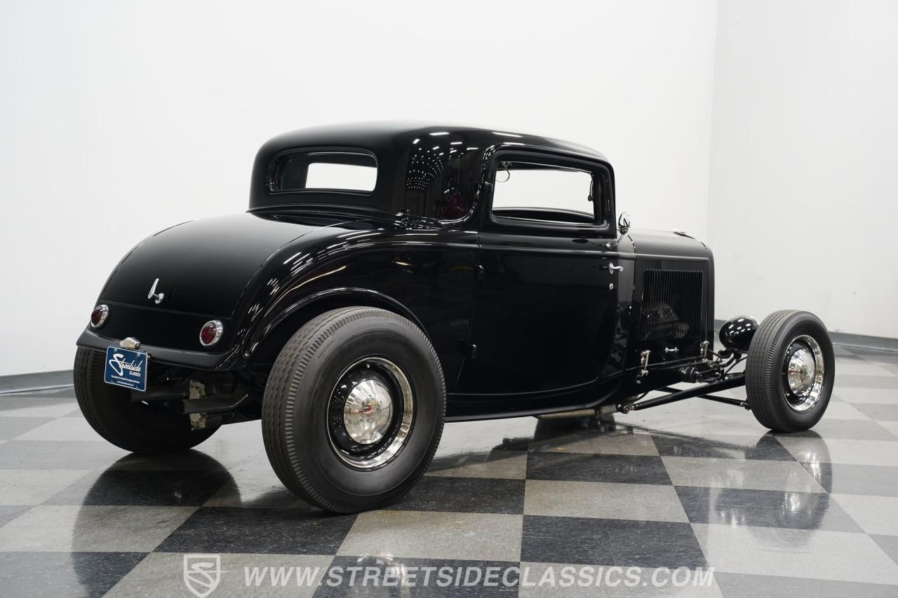 1932 Ford 3-Window Coupe