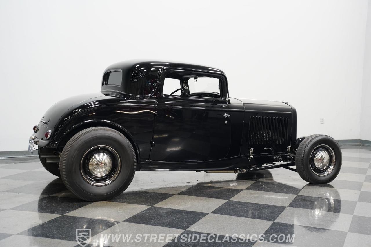 1932 Ford 3-Window Coupe