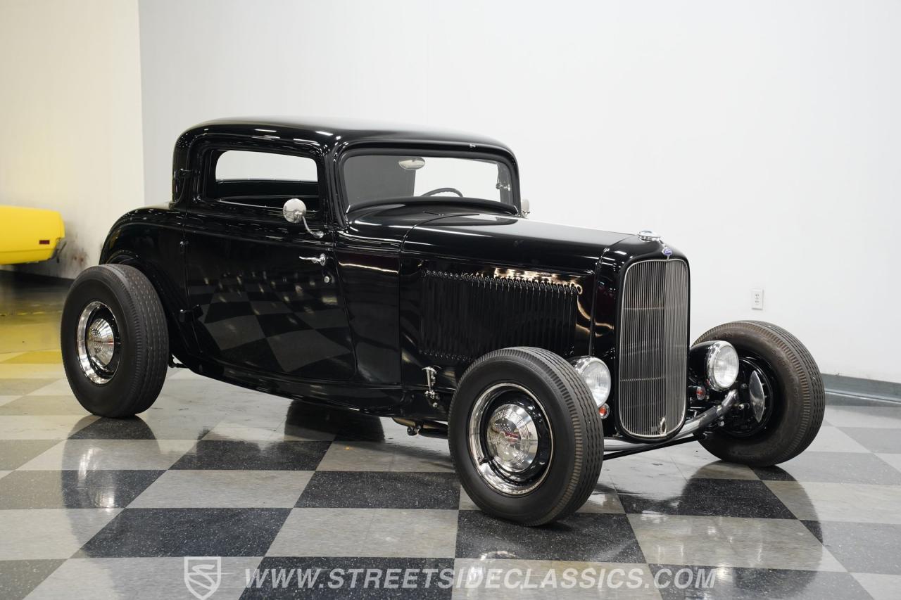 1932 Ford 3-Window Coupe