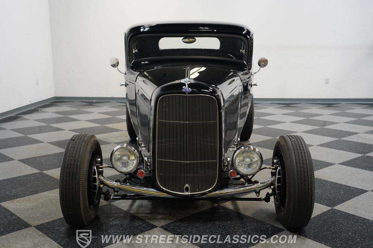 1932 Ford 3-Window Coupe