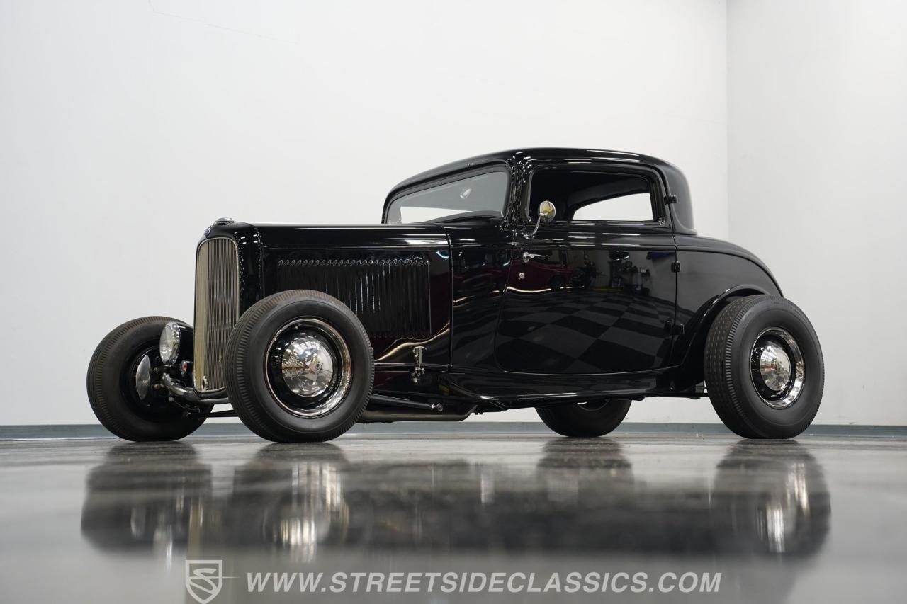 1932 Ford 3-Window Coupe