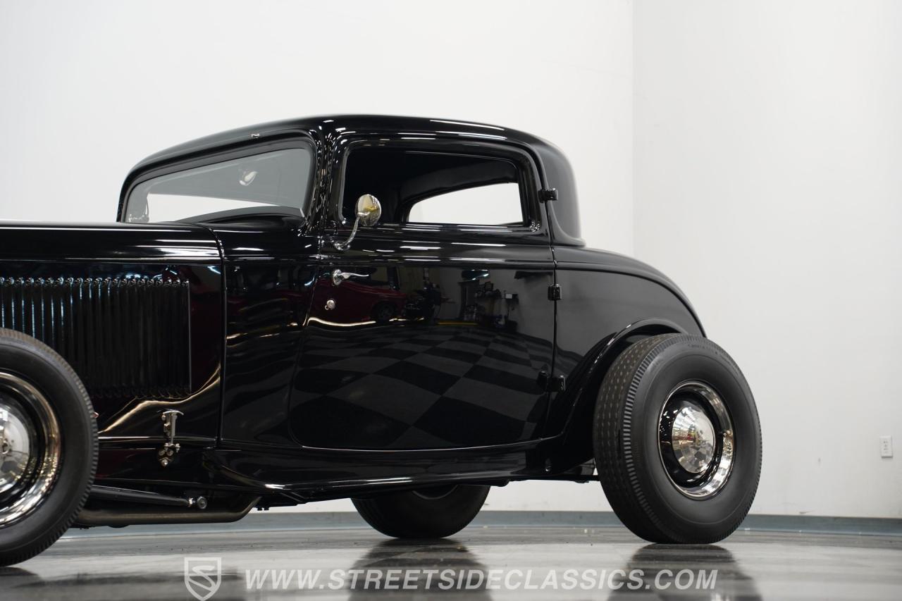 1932 Ford 3-Window Coupe