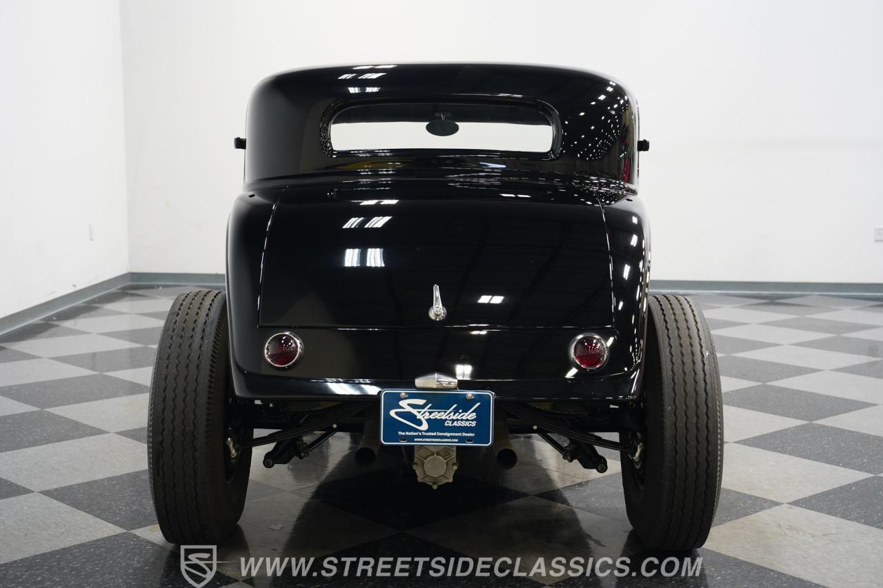 1932 Ford 3-Window Coupe