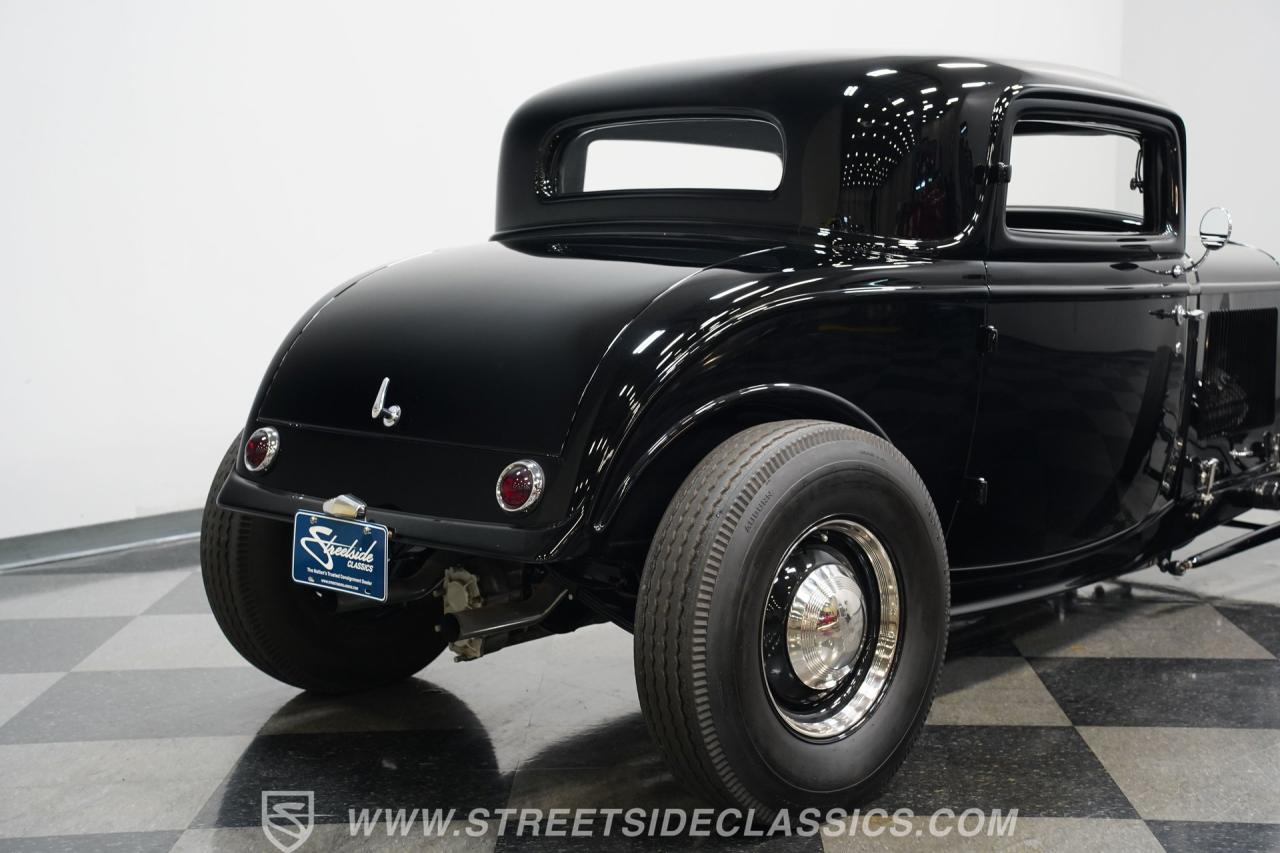 1932 Ford 3-Window Coupe
