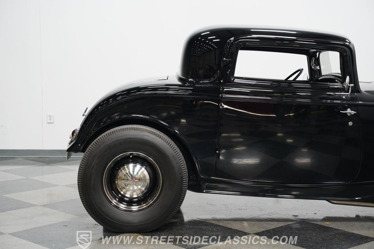 1932 Ford 3-Window Coupe
