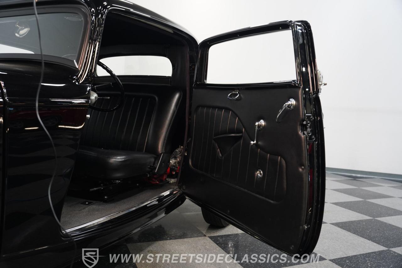 1932 Ford 3-Window Coupe