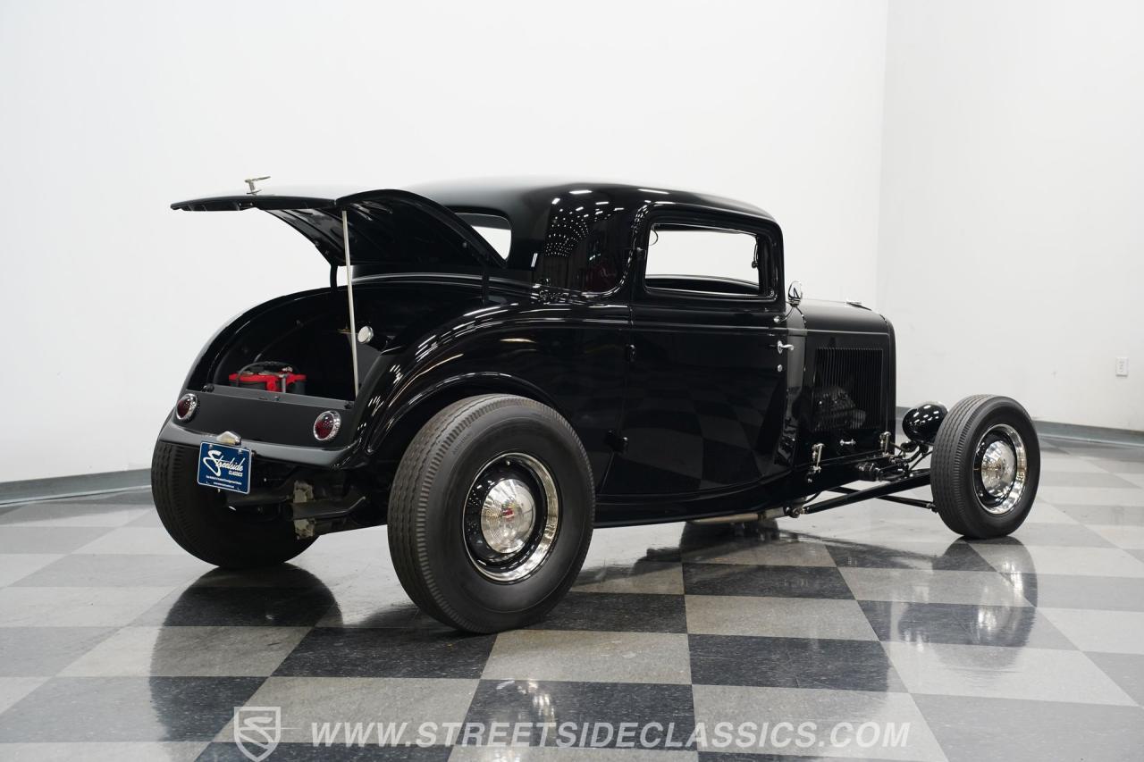 1932 Ford 3-Window Coupe