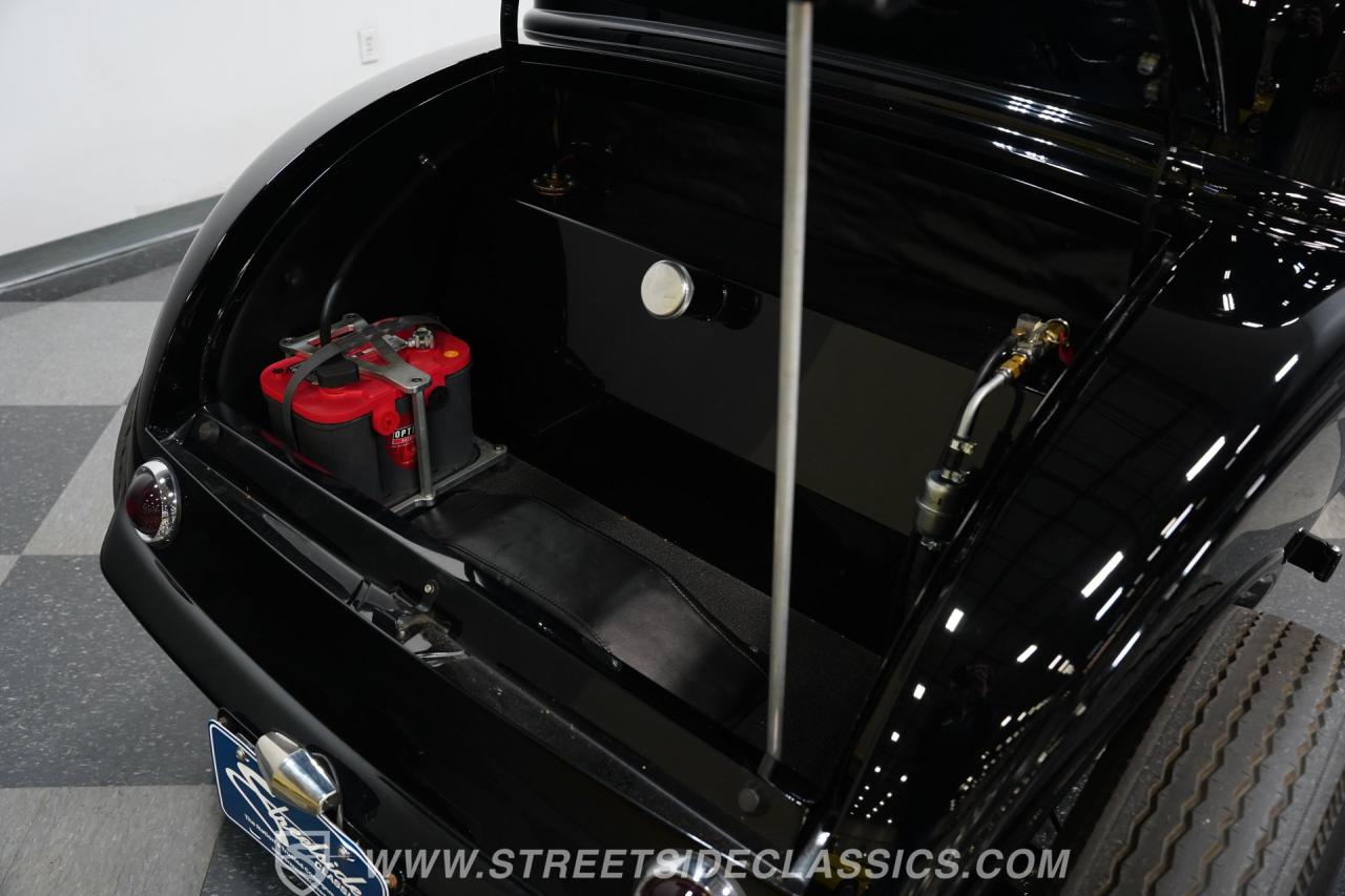 1932 Ford 3-Window Coupe