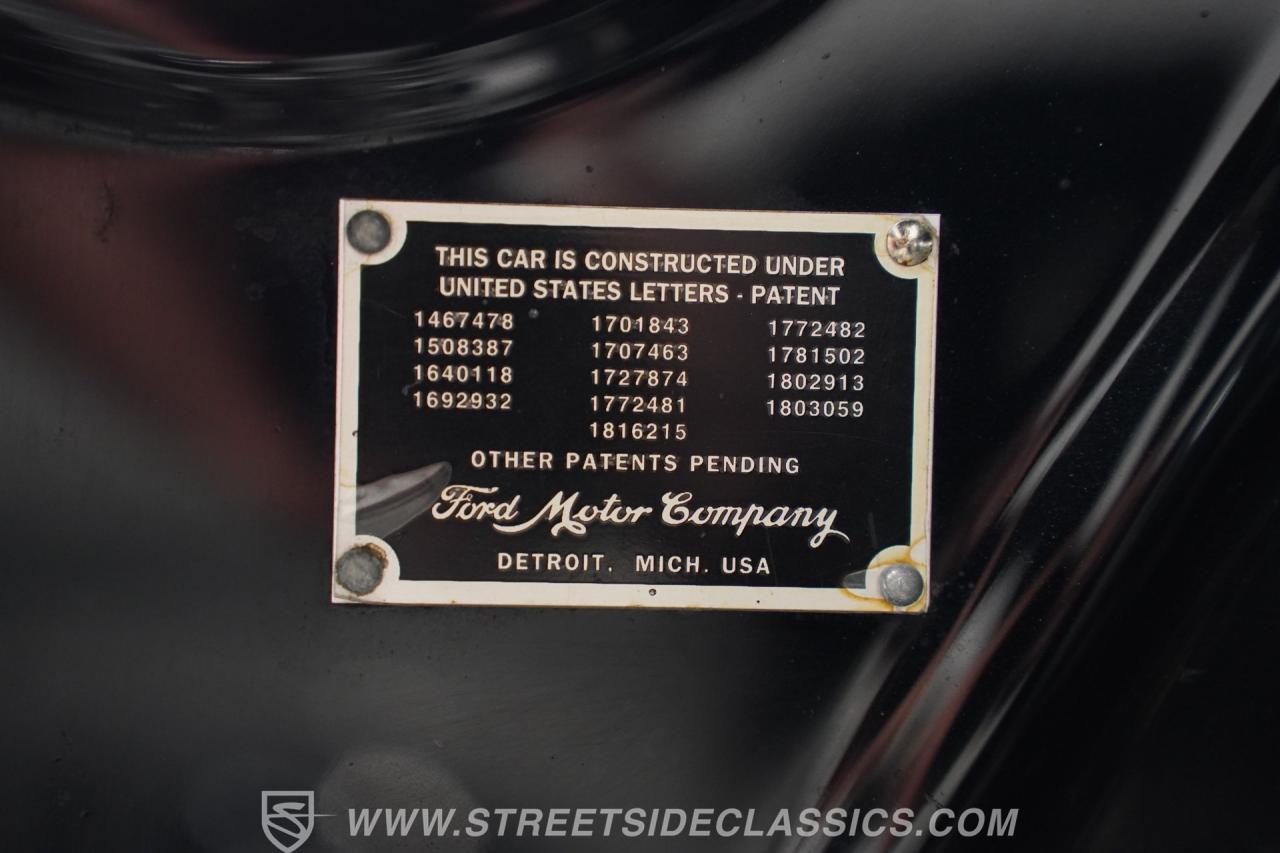 1932 Ford 3-Window Coupe