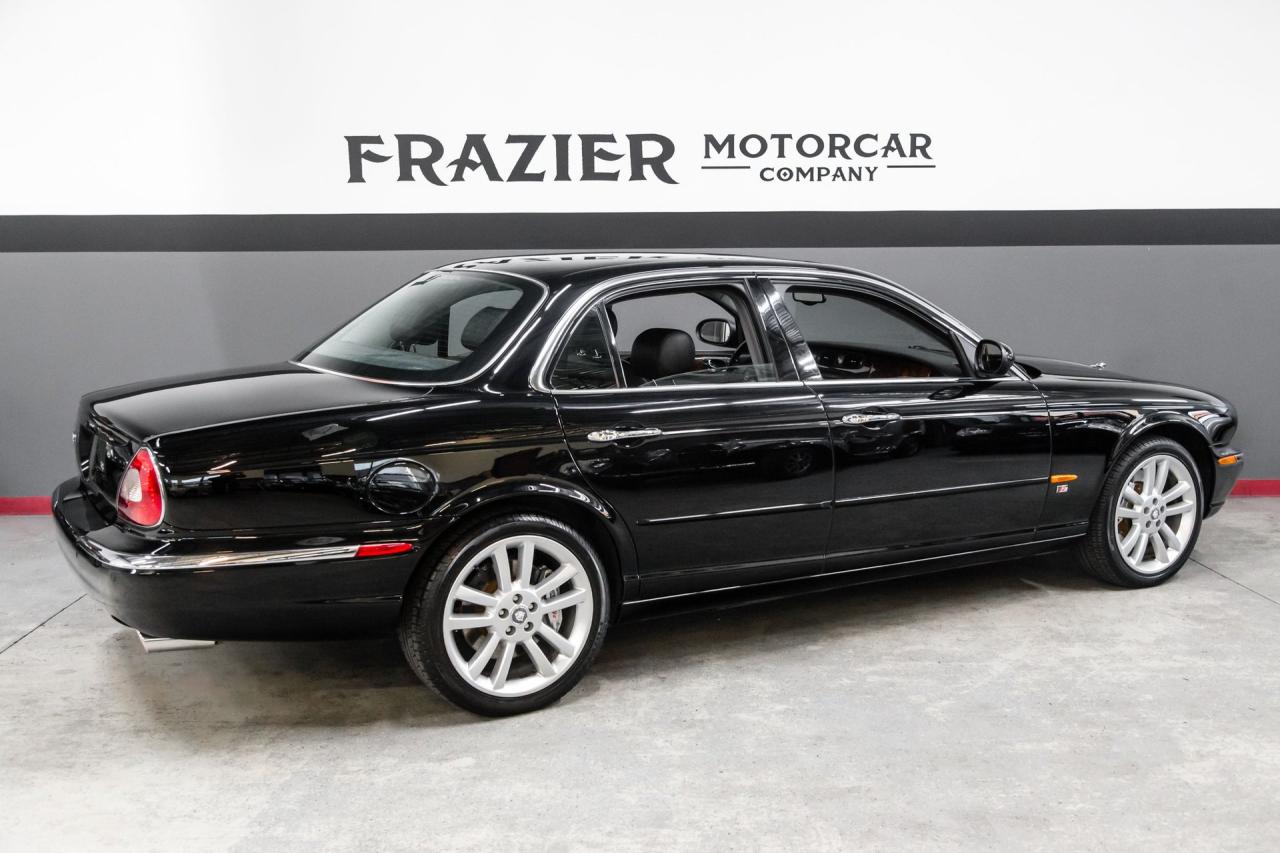 2004 Jaguar XJR SUPERCHARGED V8