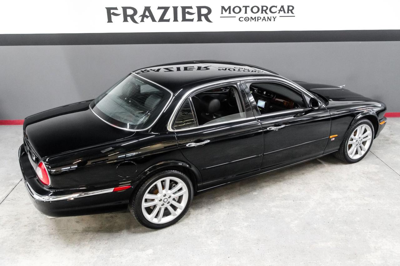 2004 Jaguar XJR SUPERCHARGED V8