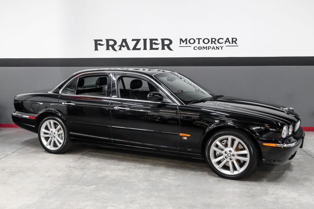 2004 Jaguar XJR SUPERCHARGED V8