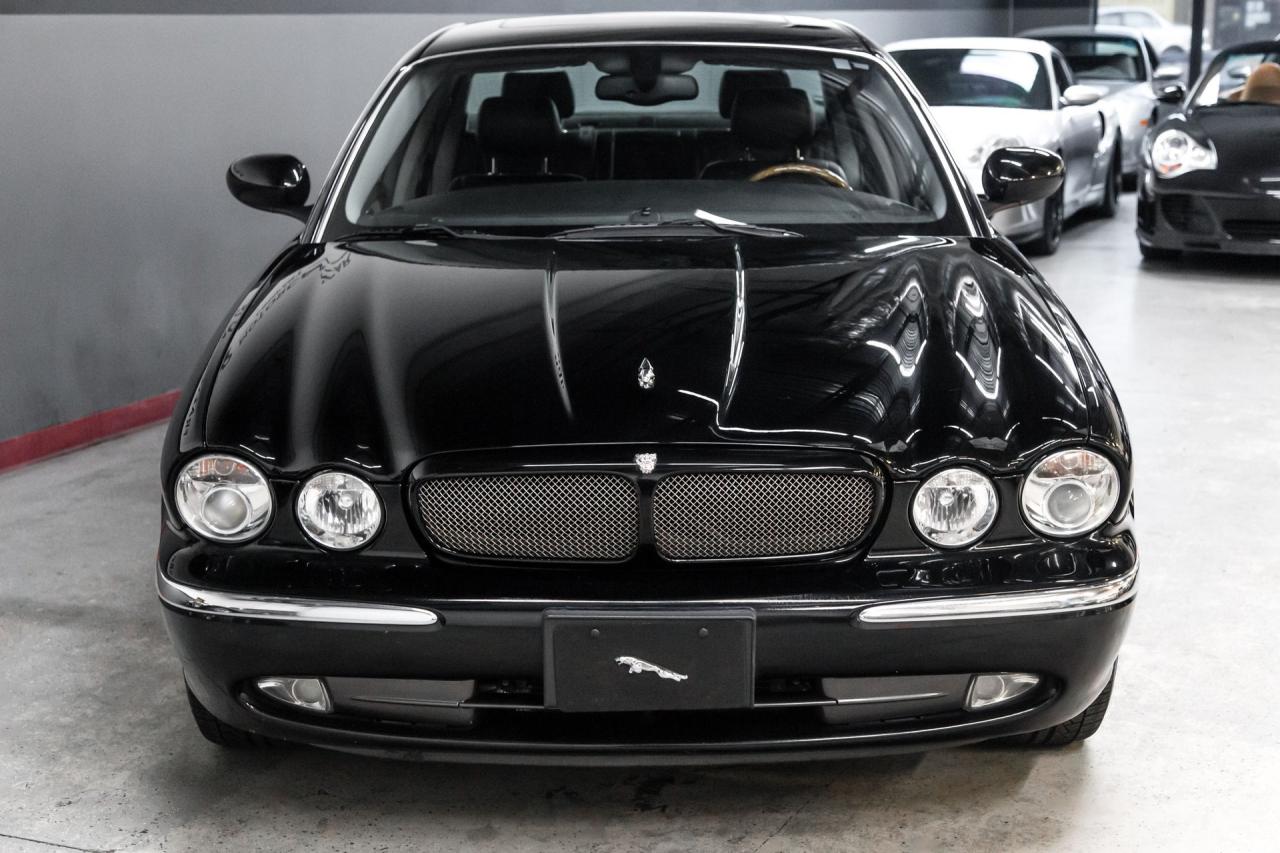 2004 Jaguar XJR SUPERCHARGED V8