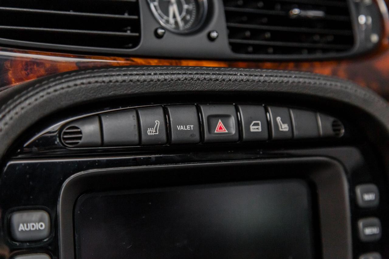 2004 Jaguar XJR SUPERCHARGED V8