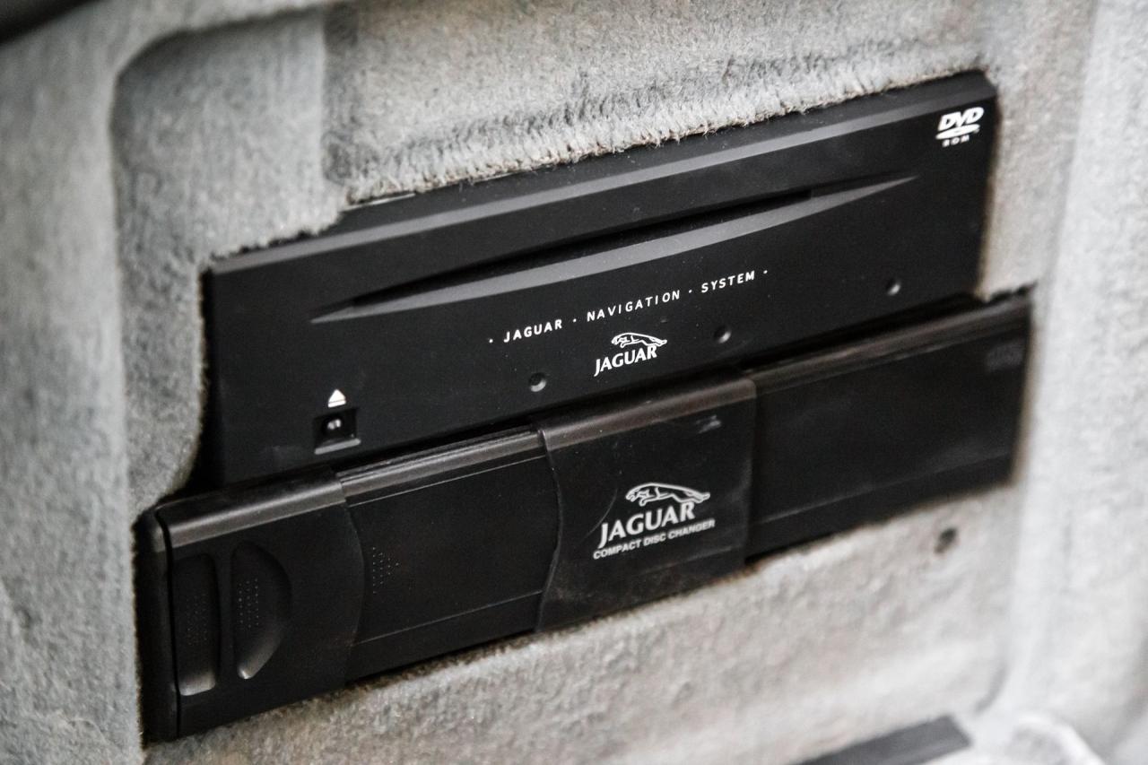 2004 Jaguar XJR SUPERCHARGED V8