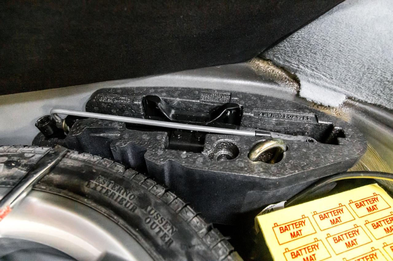 2004 Jaguar XJR SUPERCHARGED V8