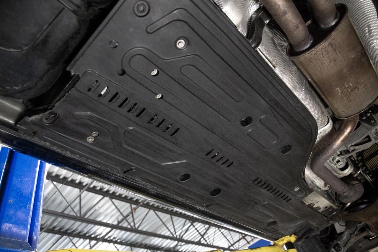 2004 Jaguar XJR SUPERCHARGED V8