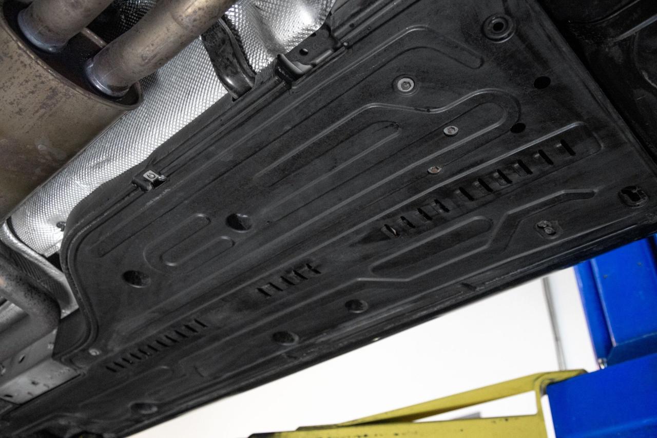 2004 Jaguar XJR SUPERCHARGED V8