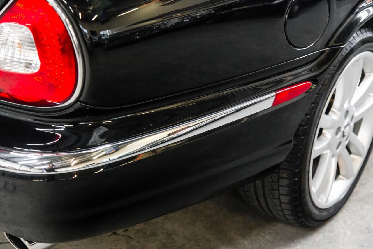 2004 Jaguar XJR SUPERCHARGED V8