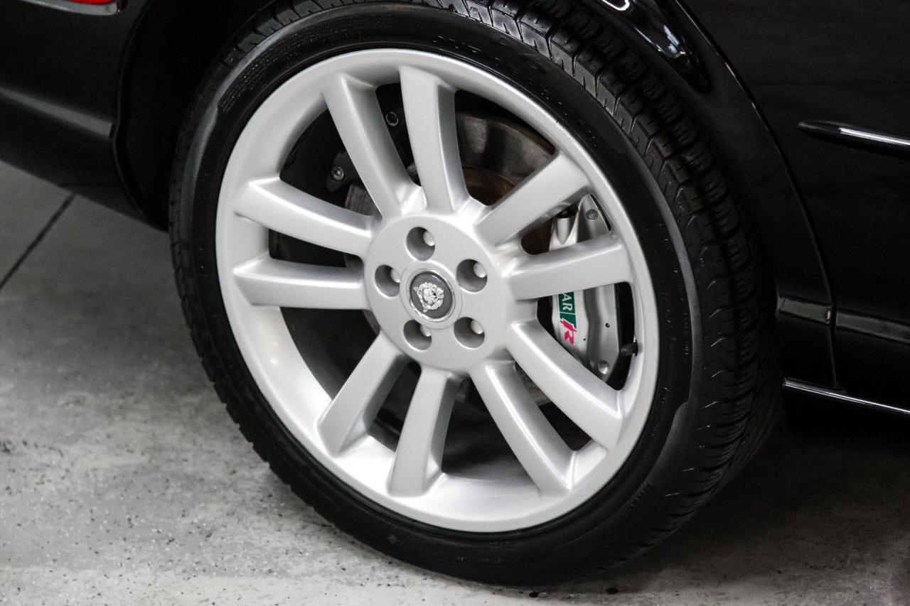 2004 Jaguar XJR SUPERCHARGED V8