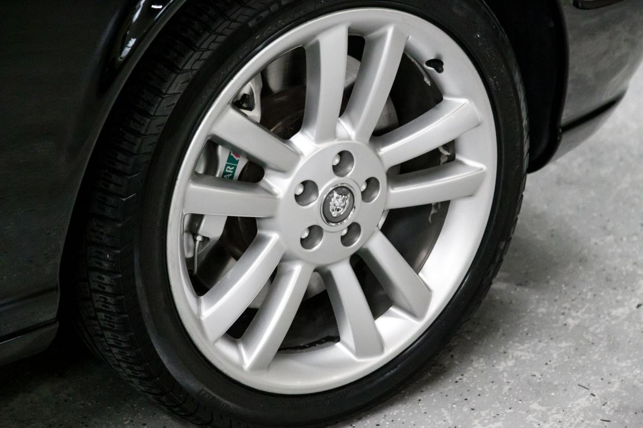 2004 Jaguar XJR SUPERCHARGED V8