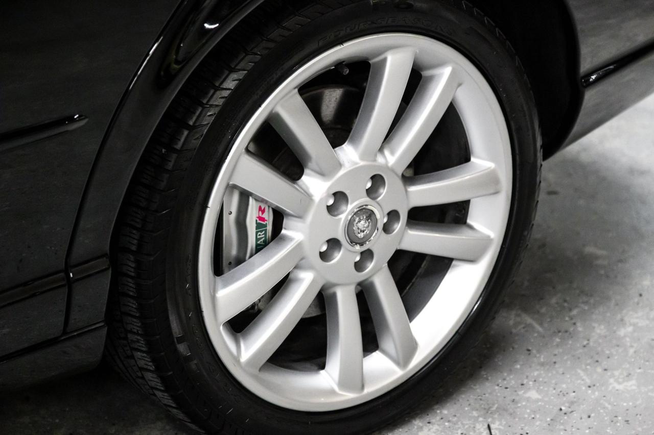 2004 Jaguar XJR SUPERCHARGED V8