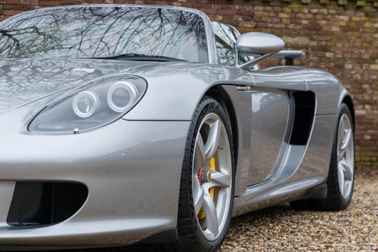 2005 Porsche Carrera GT &ldquo;The road-going race car&rdquo;