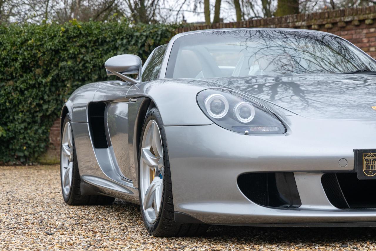 2005 Porsche Carrera GT &ldquo;The road-going race car&rdquo;